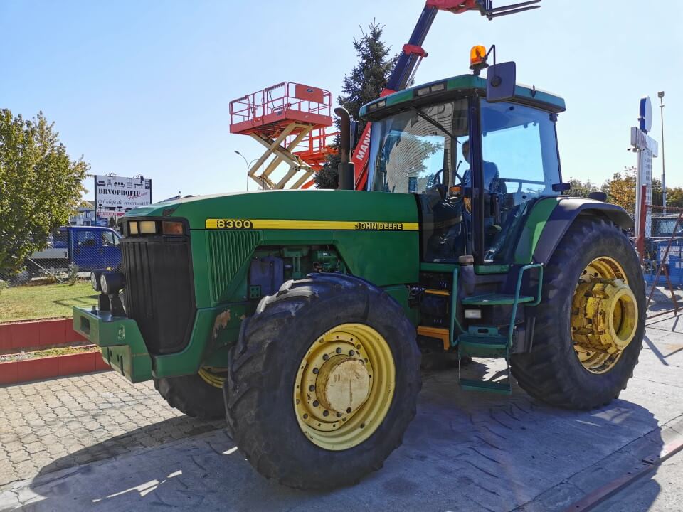 traktor john deere 8300