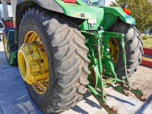 traktor john deere 8300